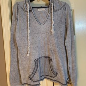 Boutique pullover